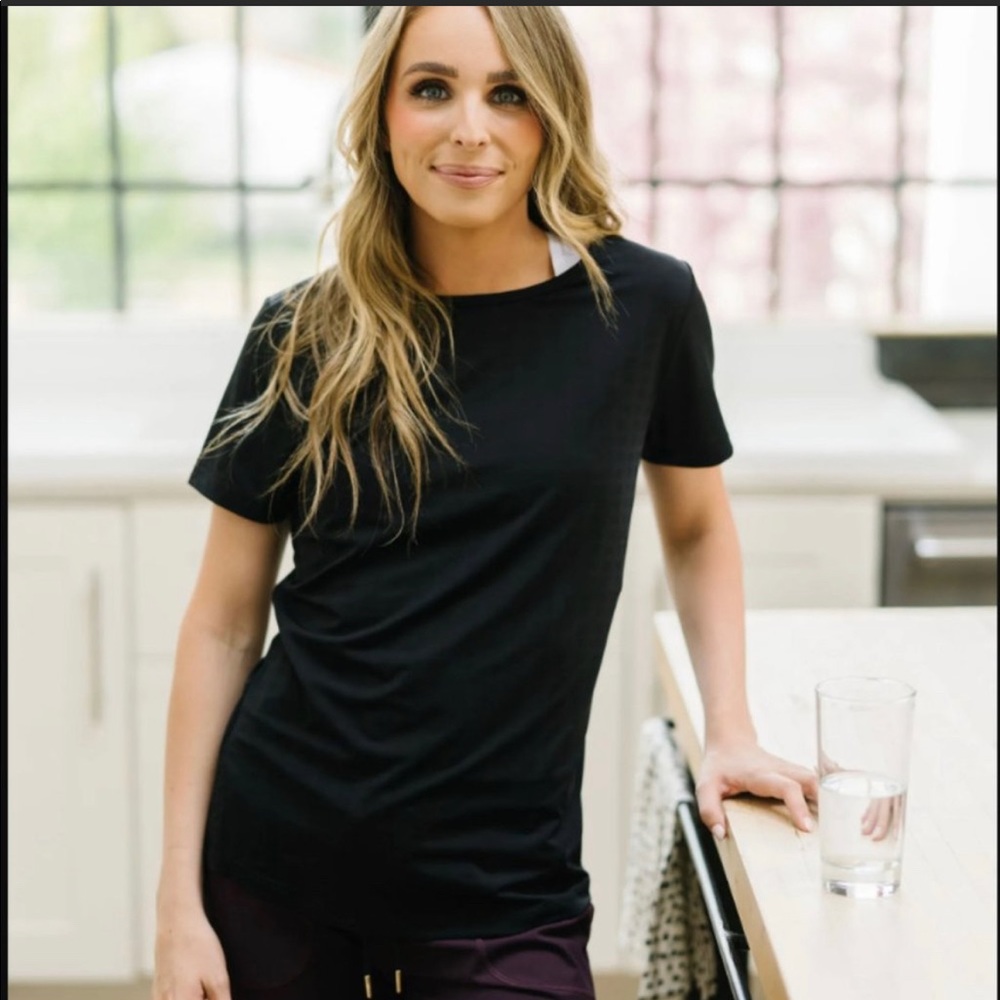 Black XL Womens Zyia Black Box Swoop Active Short Sleeve Tee
